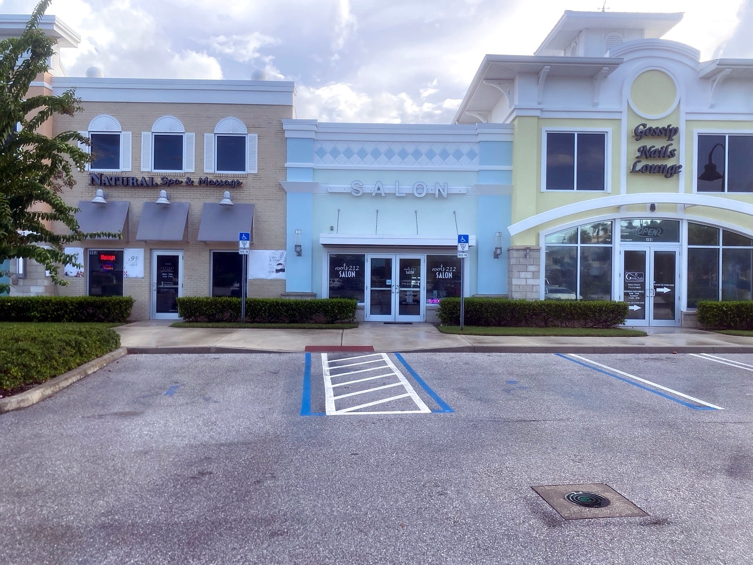 roots 212 Salon exterior at Tradition Square, Port Saint Lucie FL